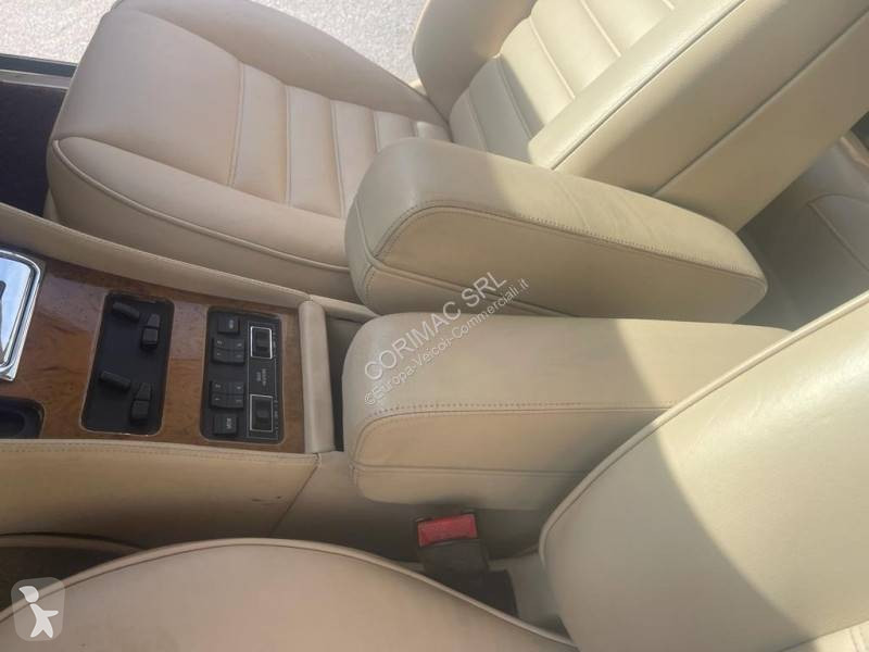 Samochód dostawczy Bentley