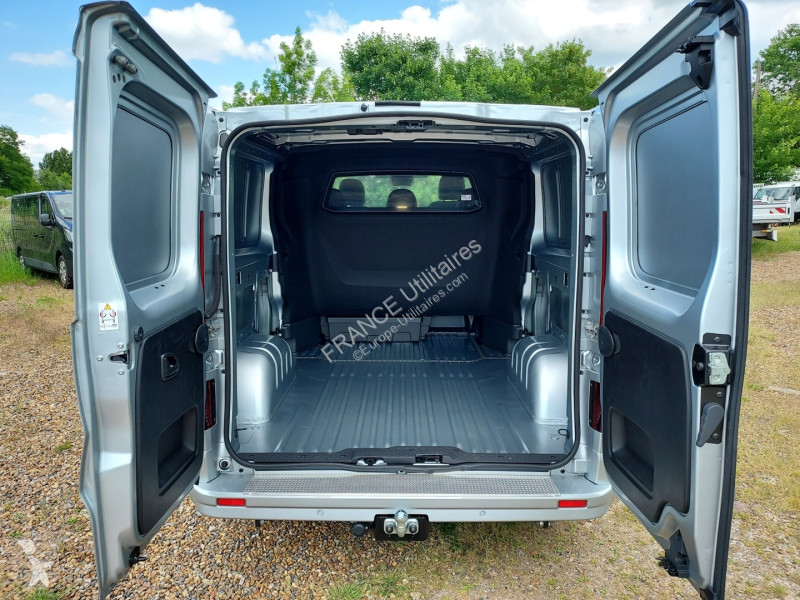 Véhicule utilitaire Renault TRAFIC III FG BVA...