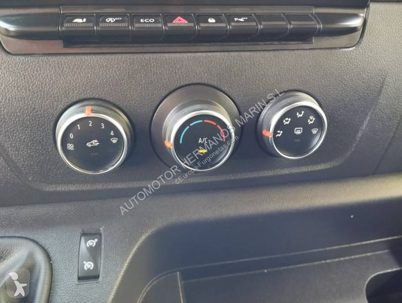 عربة نفعية Renault