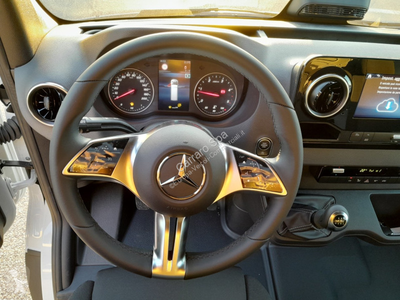 Furgoneta Mercedes Furgone Traz. Post