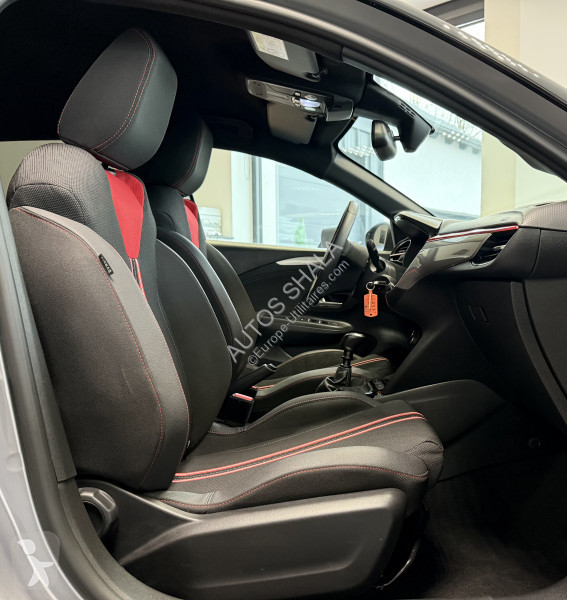 Véhicule utilitaire Opel CORSA / A PARTIR DE...