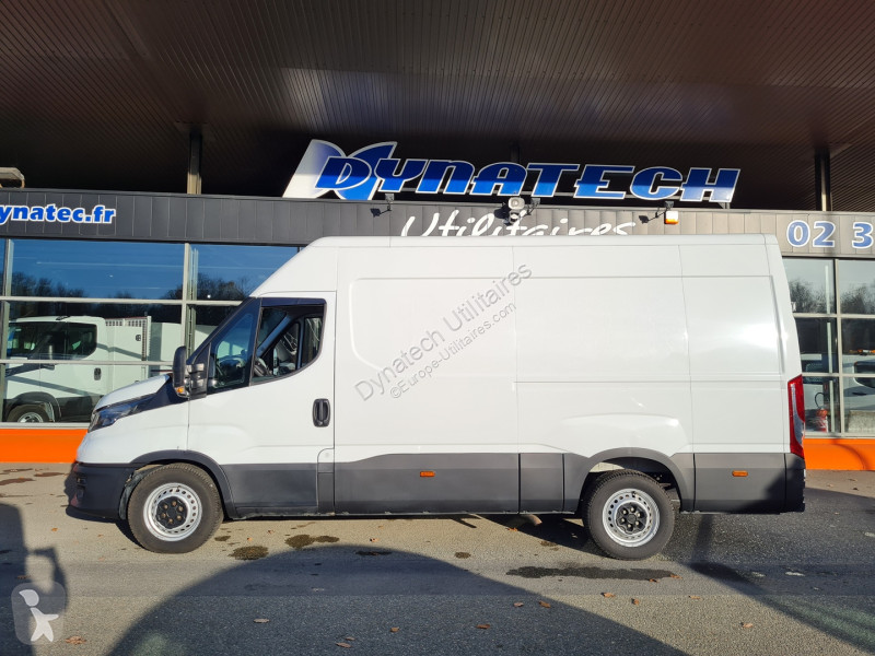 Véhicule utilitaire Iveco DAILY 35S FG 35S14 V12