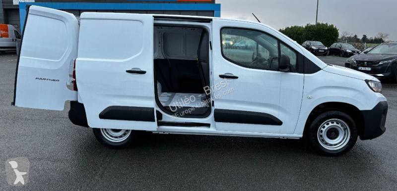 عربة نفعية Peugeot