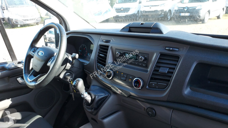 Véhicule utilitaire Ford TRANSIT CUSTOM FG 300...