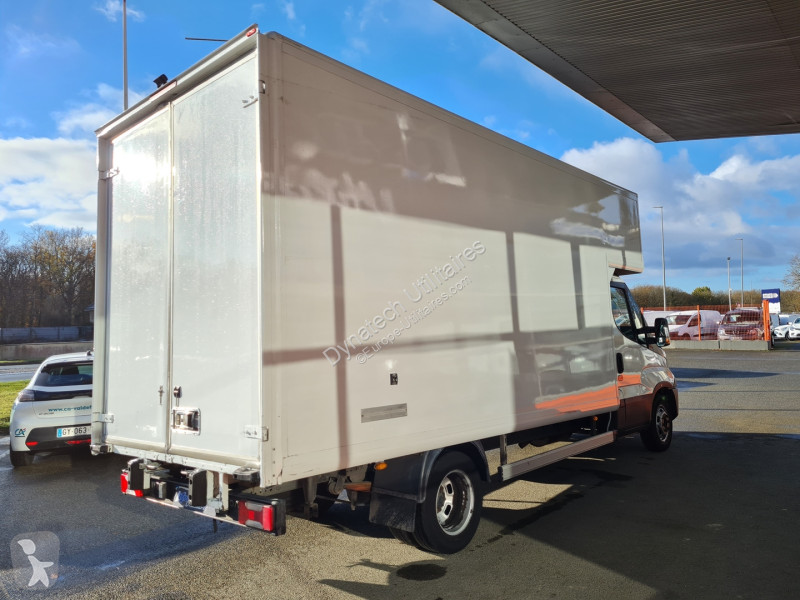 Véhicule utilitaire Iveco