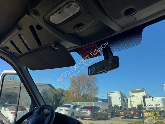 Véhicule utilitaire Renault  MASTER DCI 145...
