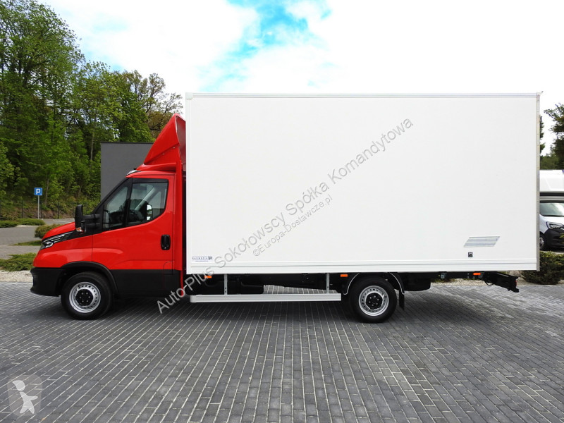 Samochód dostawczy Iveco 35S18 DAILY