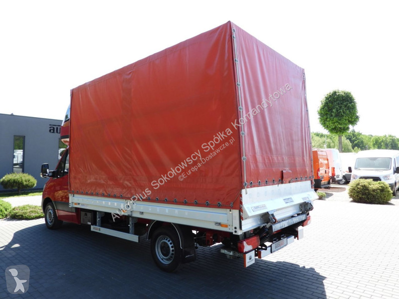 عربة نفعية Mercedes 23ASTER