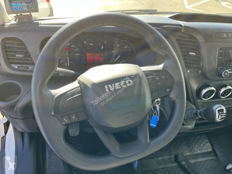 Iveco  35C16 3.0 FRIGORIFICA van