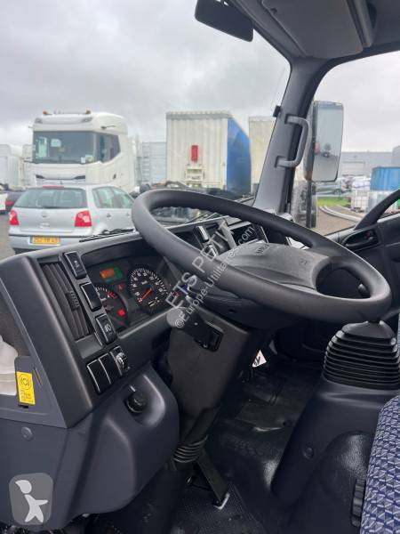 Véhicule utilitaire Isuzu