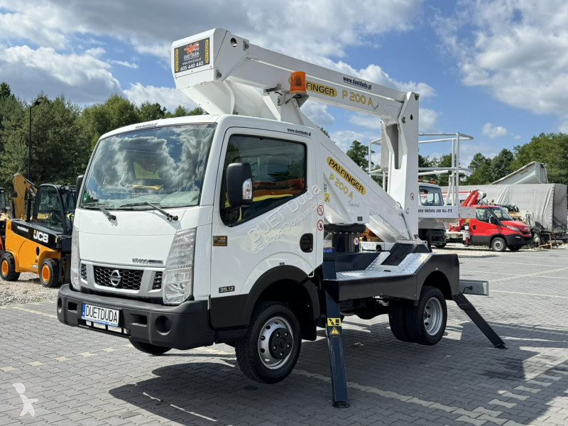 Лекотоварен автомобил Nissan