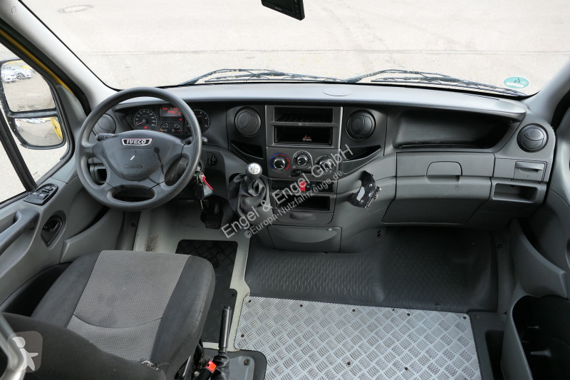 Veicolo commerciale Iveco Daily 35 S11 C30C...