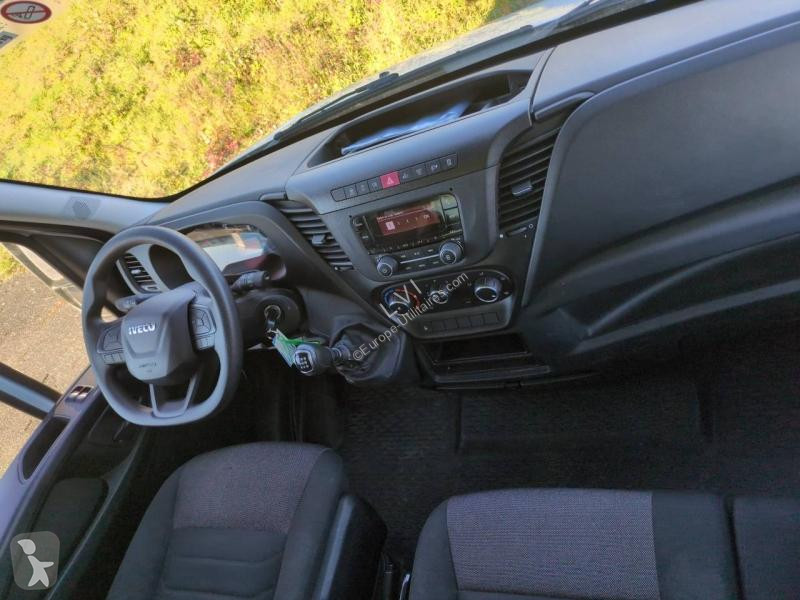 Véhicule utilitaire Iveco CCb 35C16H3.0...