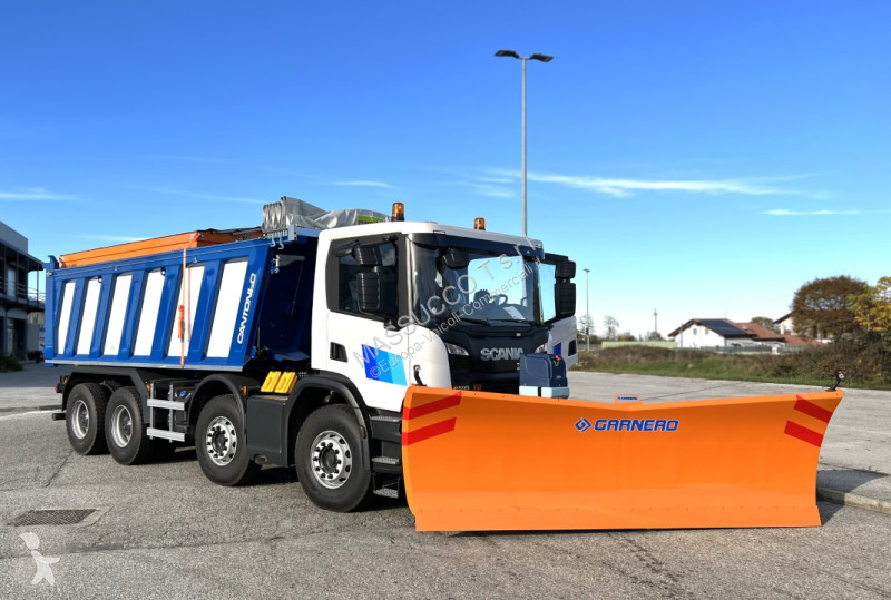 Samochód dostawczy Scania P500 XT 8X4