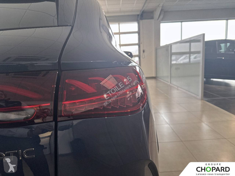 Samochód dostawczy Mercedes EQE SUV 500 4MATIC