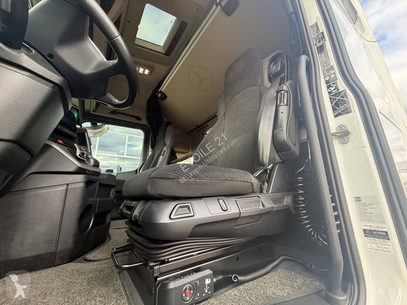 Nyergesvontató Mercedes ACTROS L 1845