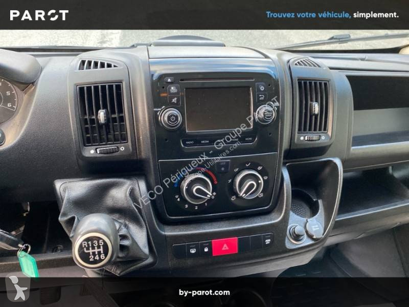 Véhicule utilitaire Peugeot