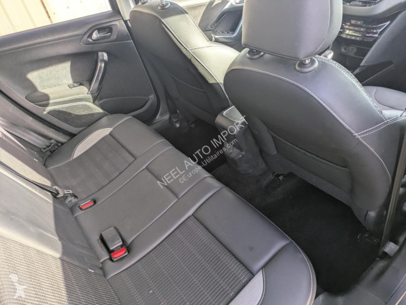 Peugeot 2008 ALLURE 82CH BVM5 Transporter