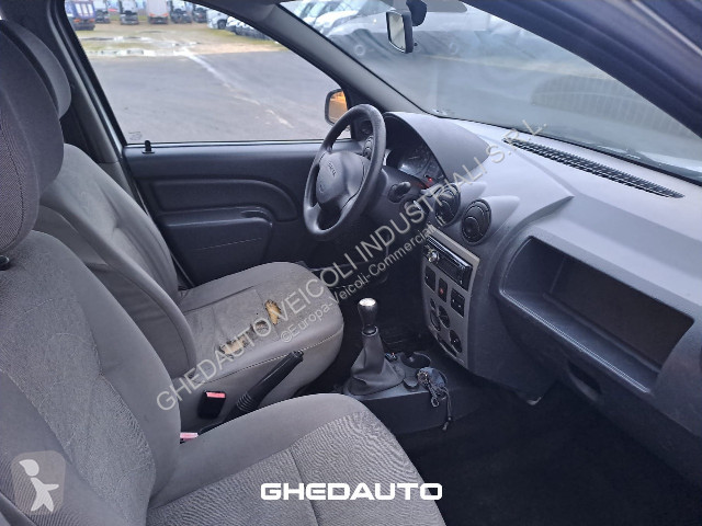 Furgoneta Dacia Logan I - Logan 1.6 mpi 90cv...