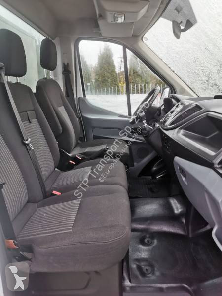 Véhicule utilitaire Ford