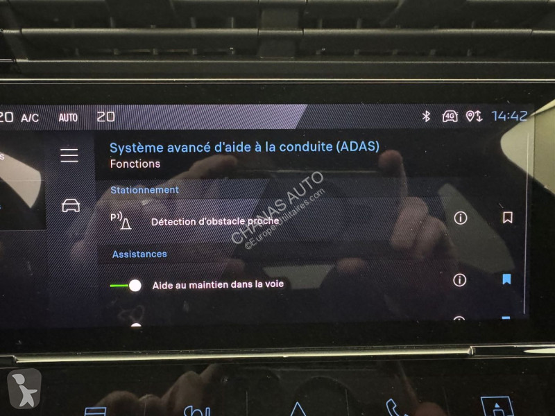 عربة نفعية Peugeot 1.5 BlueHDi 130 Allure EAT8