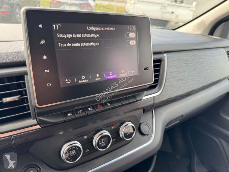 Véhicule utilitaire Renault L2H1 3T BLUE DCI...