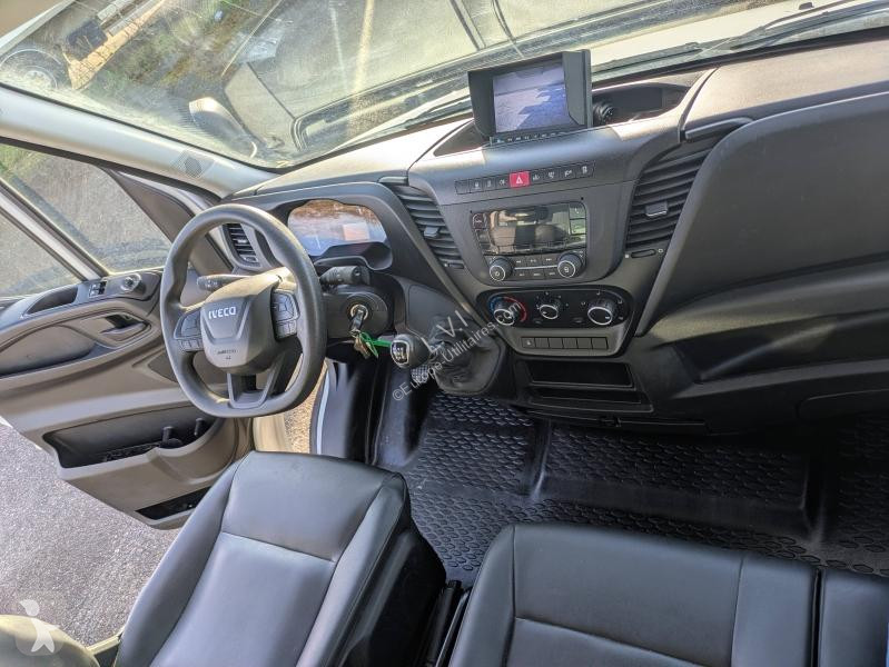 Véhicule utilitaire Iveco CCb 35C16H3.0...