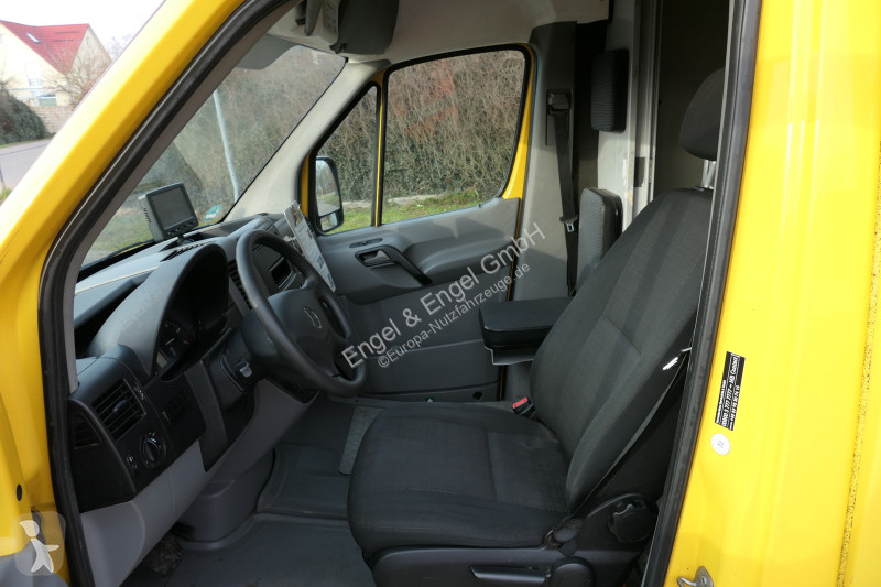 Лекотоварен автомобил Mercedes SPRINTER 310 CDI...