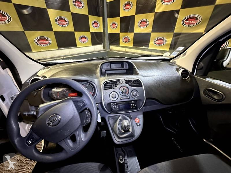 Samochód dostawczy Nissan