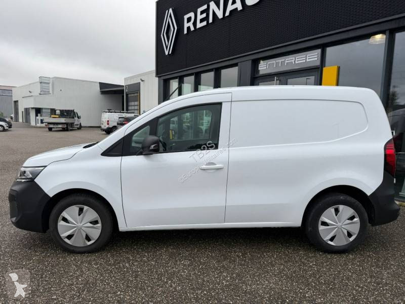Véhicule utilitaire Nissan
