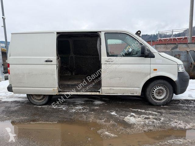 عربة نفعية Volkswagen T5