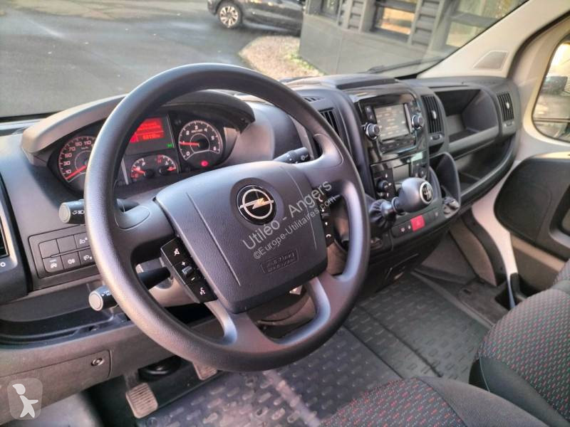 Samochód dostawczy Opel