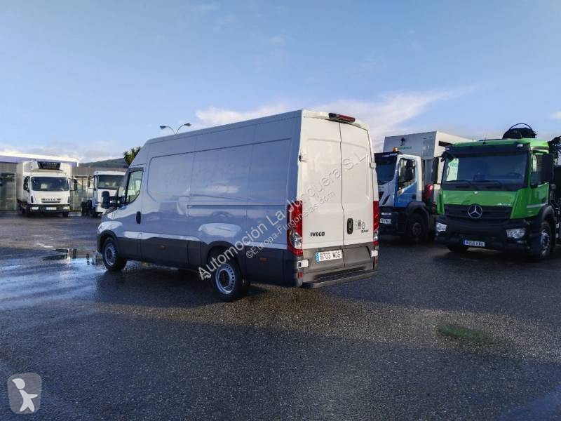 عربة نفعية Iveco