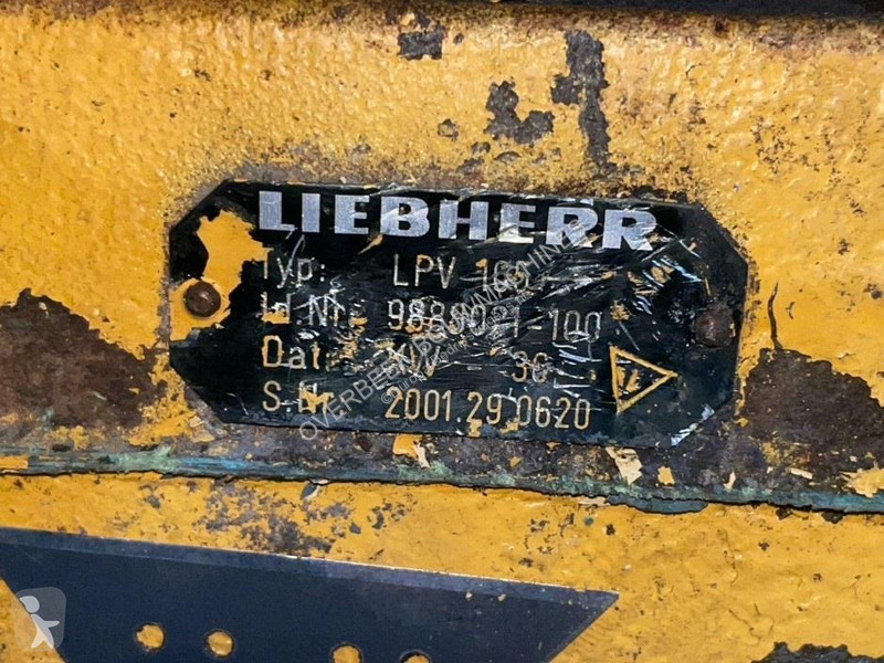 Véhicule utilitaire Liebherr...