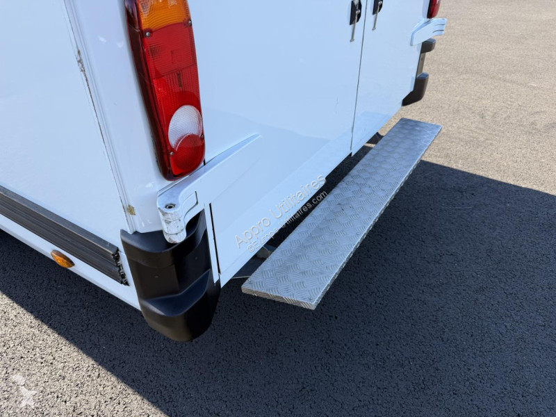 Furgoneta Peugeot BOXER 3.0HDI180 planché...