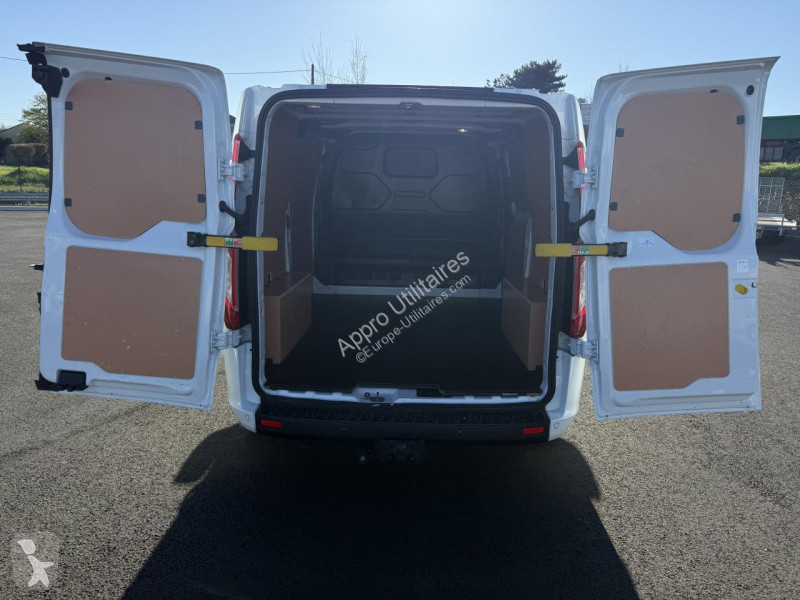 Véhicule utilitaire Ford TRANSIT CUSTOM 2.0...
