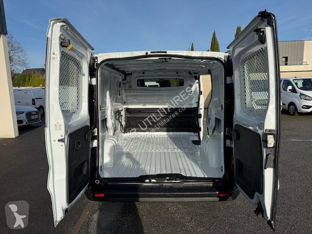 Furgoneta Renault TRAFIC III FG L1H1 1200 1.6...