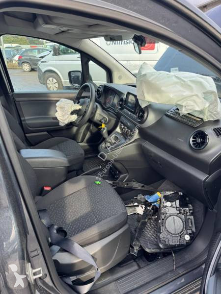 Véhicule utilitaire Mercedes