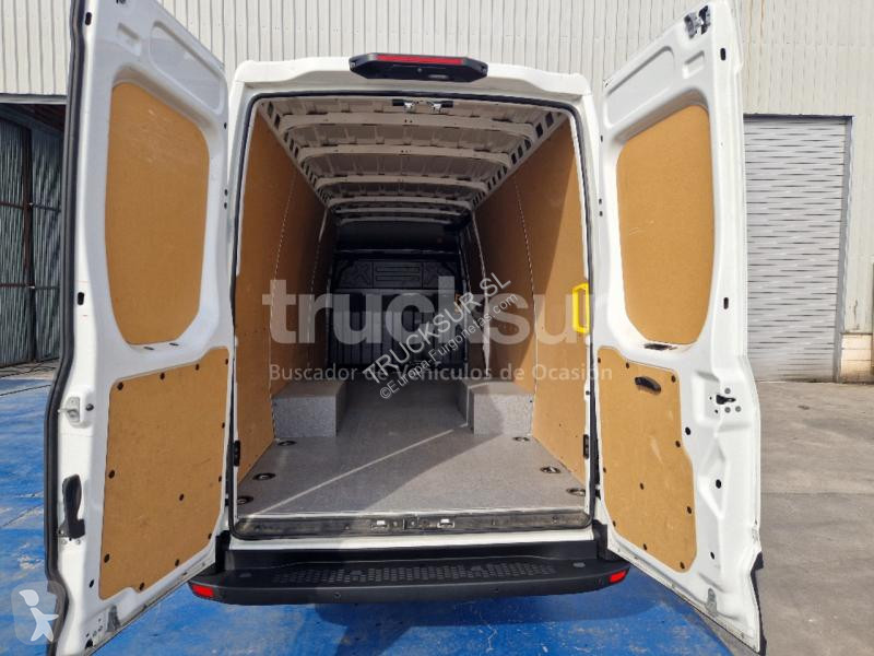 Furgoneta Iveco  DAILY 35C16H 16M3
