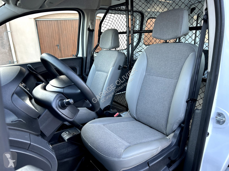 Коммерческий автомобиль Renault Maxi Grand...