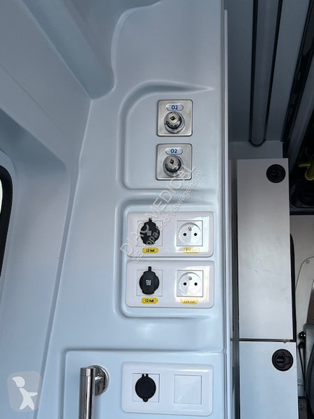 عربة نفعية MAN 2.0 ltr. Diesel L2H2 Ambulance