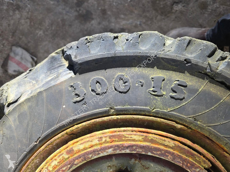 Furgoneta  300 -15 Bergougnan 300-15 Tire Set –...
