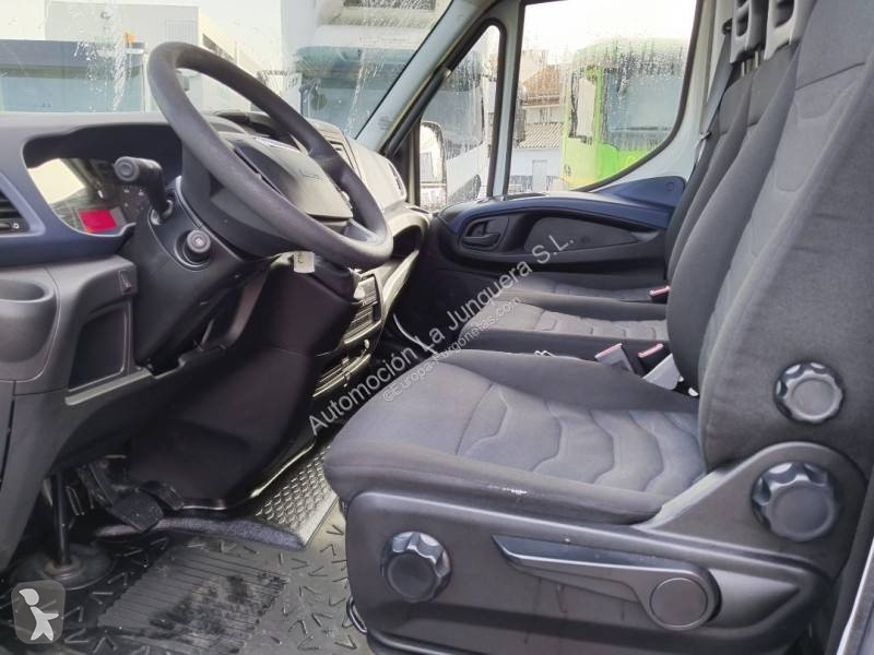 عربة نفعية Iveco