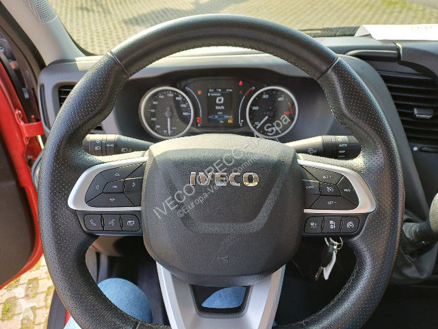 Veicolo commerciale Iveco DAILY 35C21 3.0 A8 -...