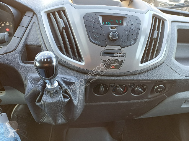 Samochód dostawczy Ford TRANSIT