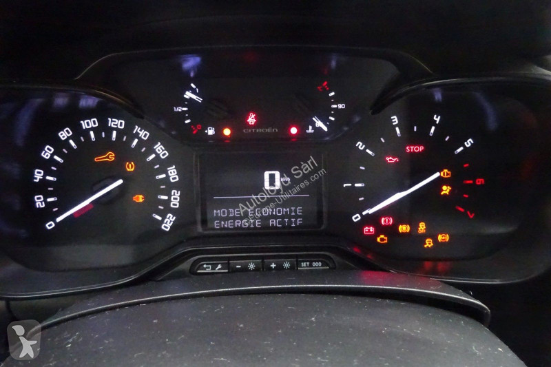 عربة نفعية Citroën C3 STE 1,2 VTI 83