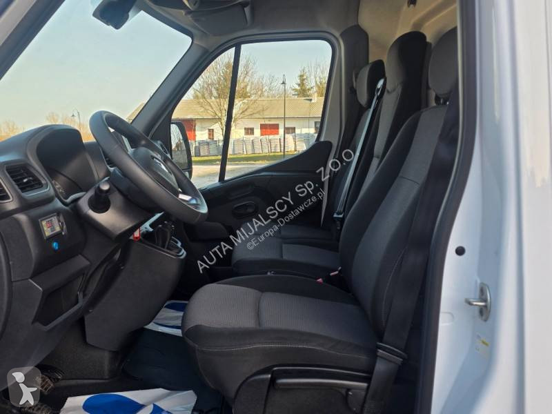 Samochód dostawczy Renault
