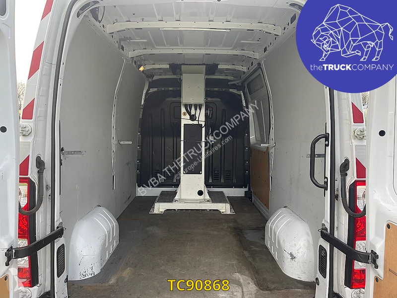 Furgoneta Renault 145.35 Nacelle