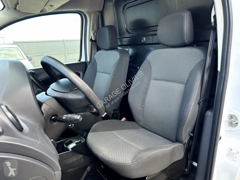 عربة نفعية Mercedes