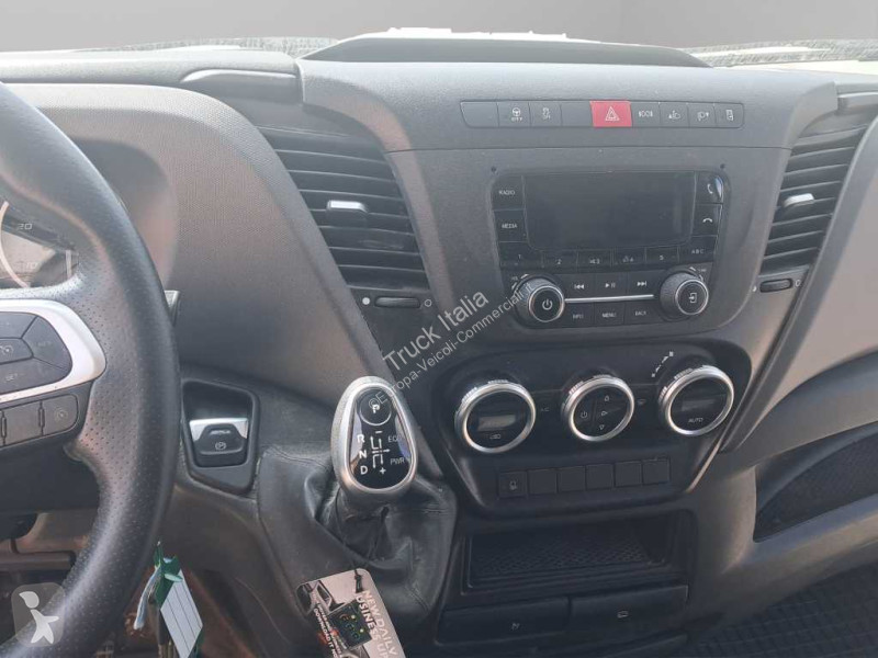 Veicolo commerciale Iveco V - 35 S18H3.0 V L4H2...
